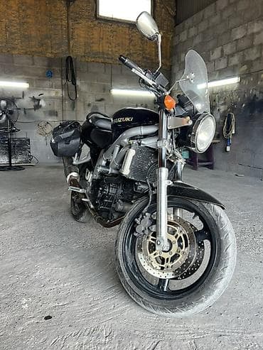 реплика мото: Мотоцикл Suzuki SV650 (naked) черного цвета 2001 год - Двигатель — 1