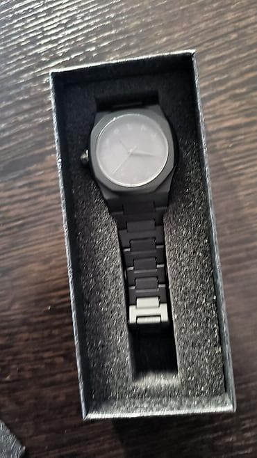 samsung 21: Стильные наручные часы с металлическим браслетом (черные) - Корпус и — 3