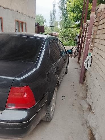 Volkswagen Bora: 2003 г., 2 л, Кол менен иштөөчү, Бензин, Седан — 4