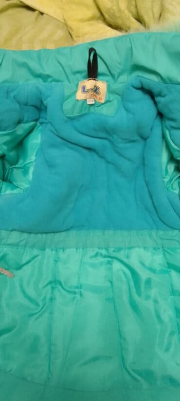 джинсы голубые: Зимняя куточка на девочку.очень теплая.рост 110см — 2