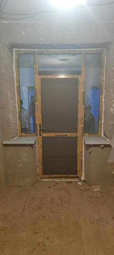 Балконный блок ПВХ с дверью и боковыми стеклопакетами - Комплектация