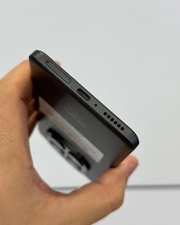бувушный телефон: Redmi, Redmi Note 15 Pro, Б/у, 256 ГБ, цвет - Черный, В рассрочку, 2 SIM — 4