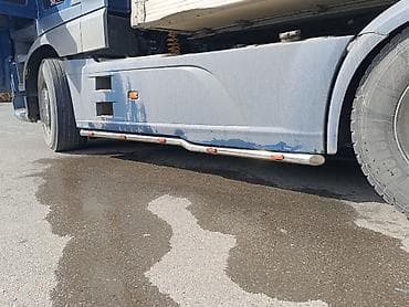 крепление бампера: Наружные накладки порогов DAF, 2015 г., Б/у, Оригинал — 6