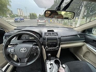 range rover 2002: Toyota Camry: 2017 г., 2.5 л, Автомат, Бензин, Седан — 10