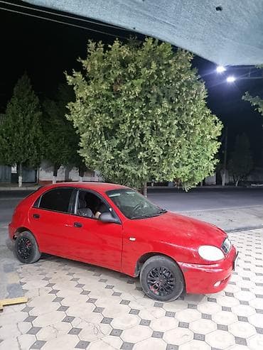 два авто: Daewoo Lanos: 2000 г., 1.5 л, Механика, Бензин, Хэтчбэк — 4