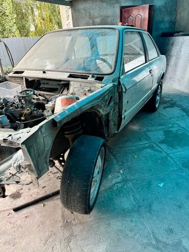 крутые машины: BMW 3 series: 1985 г., 3 л, Механика, Бензиновая, Купе — 2