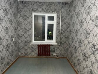 продается квартира центр: 3 комнаты, 79 м², 105 серия, 2 этаж, Старый ремонт — 4