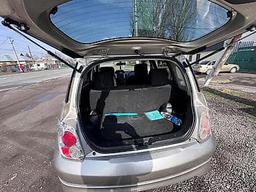 crv 5: Toyota Ist: 2003 г., 1.5 л, Автомат, Бензин, Хэтчбэк — 7