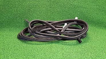 bmv e32: Уплотнительные резинки дверей Е60 Год 2005 В отличном состоянии — 1