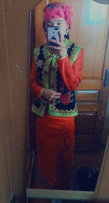 прокат костюмов национальных: Дунганское национальное платье Одевала всего 2 раза размер 42-44 — 1