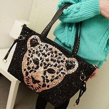 armani code: Большая дизайнерская сумка Leopard
Цена всего 1000 сом — 1