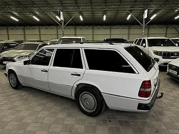 mercedec 124: Mercedes-Benz W124: 1992 г., 2.3 л, Автомат, Бензин, Универсал — 4