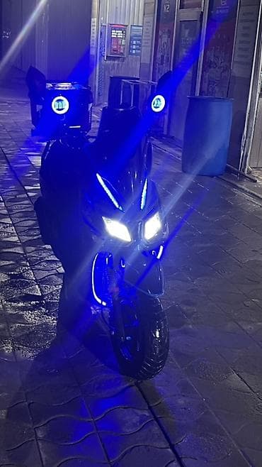 Скутер с доработанной светотехникой и внедорожными шинами. Основные