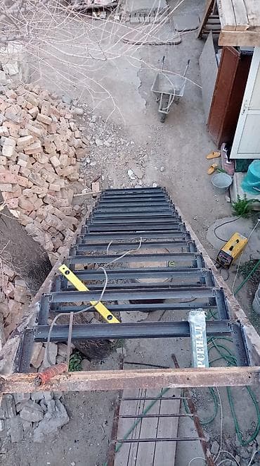 мансардный: Металлическая лестница Наружные, Форма лестницы: Много-маршевая — 3