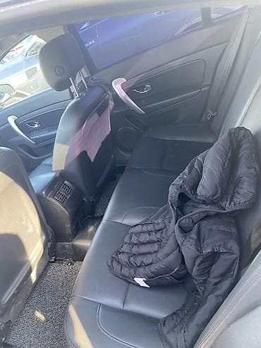 renault logan: Renault : 2018 г., 2 л, Автомат, Газ — 6