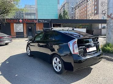 lancer evolution: Toyota Prius: 2012 г., 1.8 л, Гибрид, Хэтчбэк — 4