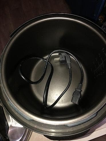 Электрическая мультиварка Vitek с корпусом из нержавеющей стали и