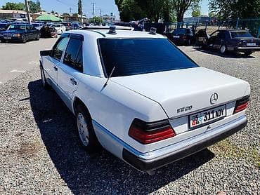 mers e124: Mercedes-Benz W124: 1990 г., 2.3 л, Механика, Бензин, Седан — 4