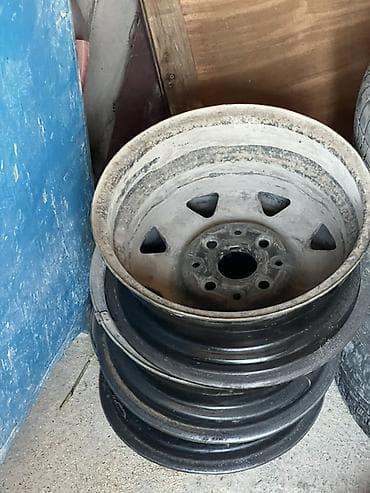 покрышка на фикс: Железные Диски R 14 Б/у — 1