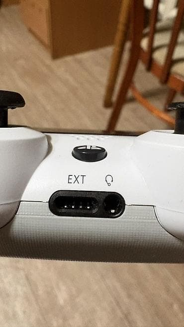 xbox kinect: Беспроводной геймпад Sony DualShock 4 (CUH‑ZCT2) — цвет Glacier White — 2