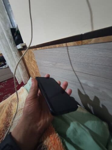 подставка с охлаждением для ноутбука: IPhone 13, Б/у, 128 ГБ, Черный, Чехол, Защитное стекло, 85 % — 5