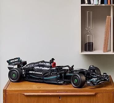 лего ф1: Конструктор Technic: гоночный болид Mercedes-AMG Petronas Formula 1 — 2