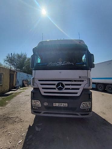 mercedesbenz унаа: Сүйрөгүч, Mercedes-Benz, 2008 г., Тенттелген — 7