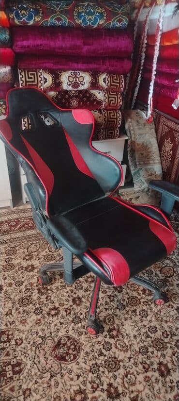 шкаф для барби: Игровое кресло, С колесиками, цвет - Черный, Экокожа — 1