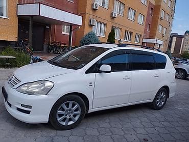 coroll: Toyota Avensis Verso: 2004 г., Автомат, Бензин, Минивэн — 3