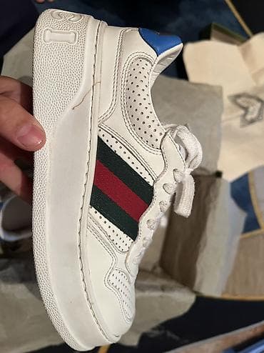 Личные вещи: Оригинальные кроссовки Gucci, размер 35. Состояние отличное. Полный — 1