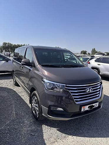 Hyundai Starex: 2019 г., 2.5 л, Автомат, Дизель, Минивэн — 3