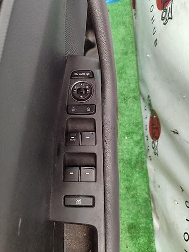 Блок управления стеклами Hyundai Sonata LF 2 2015 перед. лев. (б/у)