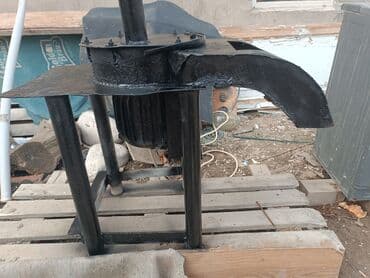 оборудование для производства бумажных стаканов бу: Срочно продаю дробилку Кукурузы пшеницы и .т .д. 
3 фазка — 1