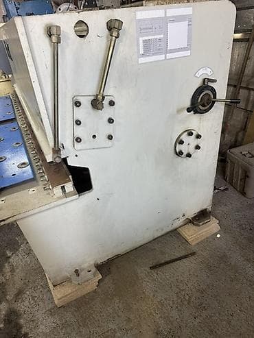 митала искател: Гильотинные ножницы по металлу (гидравлический) 4*2500 — 4