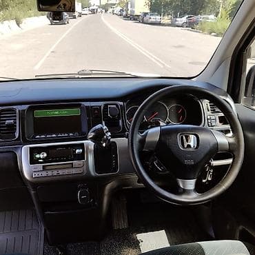 step: Honda Stepwgn: 2004 г., Автомат, Бензин, Минивэн — 4