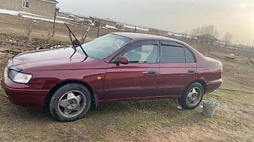 Toyota Carina E: 1995 г., 1.6 л, Механика, Бензин, Седан