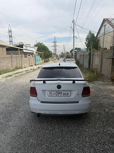 авто поло: Volkswagen Polo: 2014 г., 1.6 л, Механика, Бензин, Седан — 4
