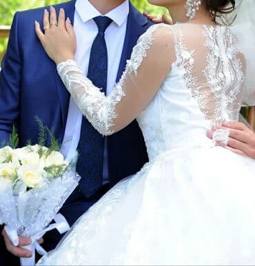 Свадебное платье очень удобное воздушное! Сшито на заказ ткань