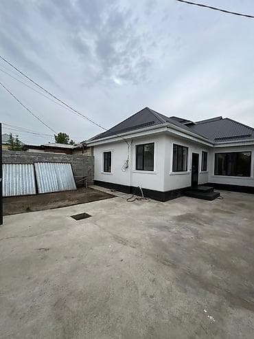 Үйлөрдү ижарага берүү: 80 м², 3 бөлмө, Унаа токтотуучу жай, Забор, тосулган — 4