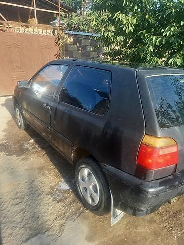 капот джетта: Volkswagen Golf: 1992 г., 1.6 л, Механика, Бензин, Хэтчбэк — 2