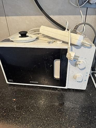 iphone se3: Микроволновка, Б/у — 1