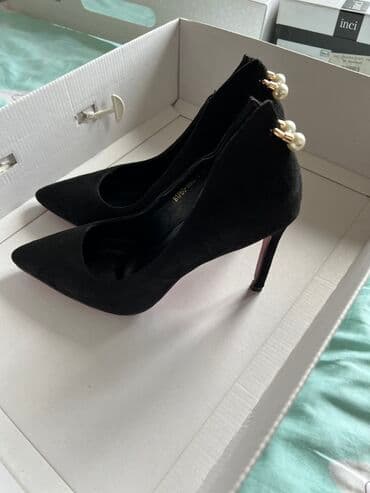 Прокат одежды: Замшевые туфли, идеальное состояние, одевала 2раза, на фотосет. 36 — 1