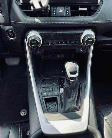 rav4 2021: Toyota RAV4: 2021 г., Кроссовер — 8