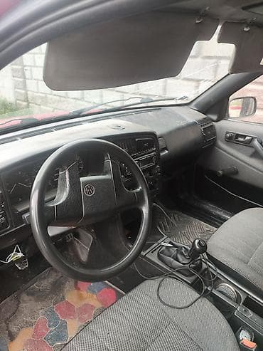 кондер для легковых: Volkswagen Passat: 1990 г., 1.8 л, Механика, Бензин, Универсал — 4