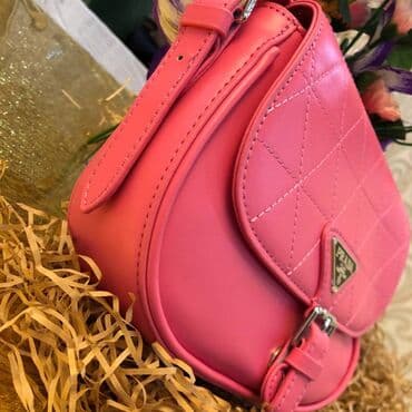 сумка клатч б у: Маленькая розовая сумка новая 900сом — 3