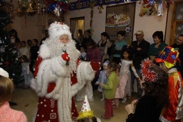 оформление на новый год: Дед мороз. Весёлый, добрый и зажигательный. Новогодние ёлки на дому — 2