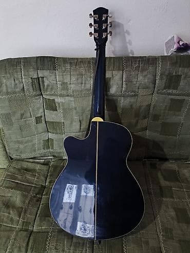 тенир тоо: Срочно сатылат тугандар 🔥 Акустическая гитара Skyper (надпись на — 2