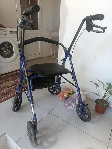 Медтовары: Роллатор (ходунки на колесах) Drive - 4 колеса: передние поворотные — 3