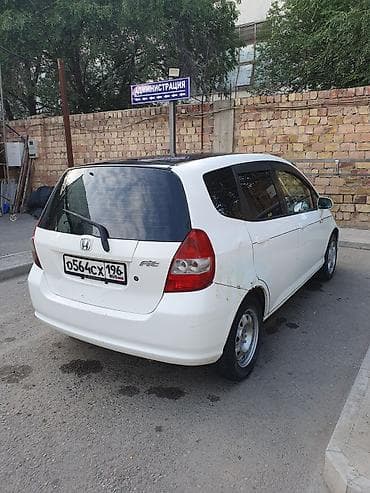 Транспорт: Honda Fit: 2002 г., 1.3 л, Автомат, Бензин, Хэтчбэк — 7