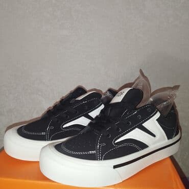 шлепка: Размер 36,5 качественные, удобные, новые просьба писать сюда или — 1